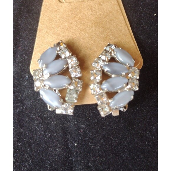 Vintage Sarah Coventry Silver tone Faux Moonstone and Rhinestone Clip on Earring - Picture 1 of 3